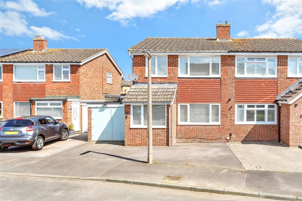 Main image of property: Fellmead, East Peckham, Tonbridge, Kent