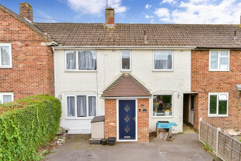 3 bedroom semidetached house for sale in Patrixbourne Avenue, Twydall