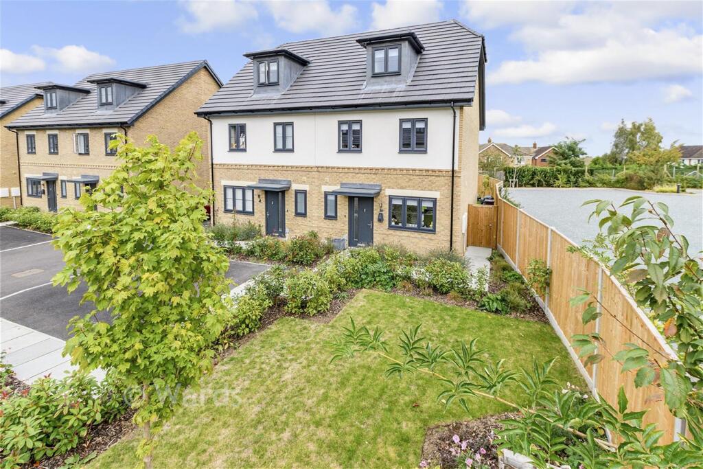 Main image of property: Charcott Close, Rainham, Gillingham, Kent