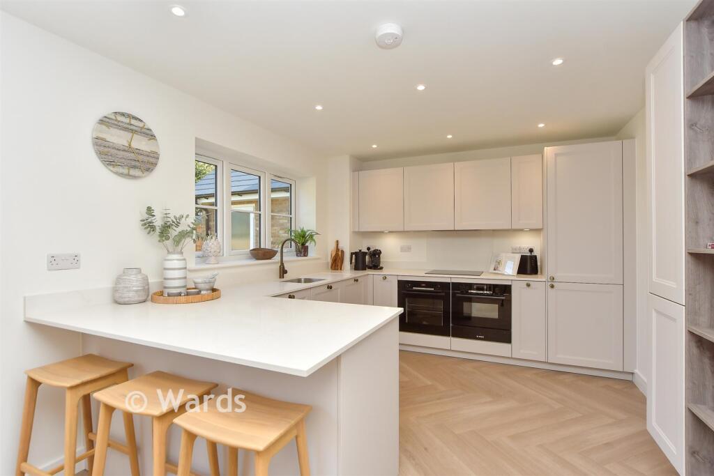 Main image of property: Berengrave Lane, Rainham, Gillingham, Kent