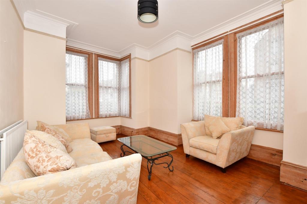 6 bedroom semidetached house for sale in South Eastern Road, Ramsgate