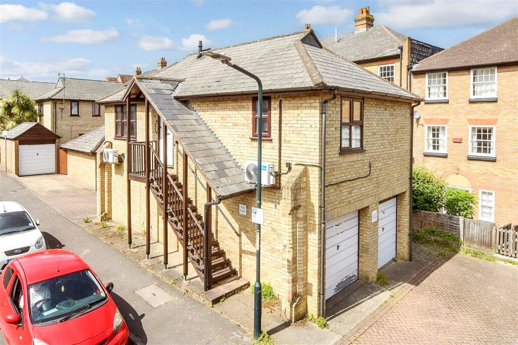 Main image of property: Hawkwood Close, Rochester, Kent