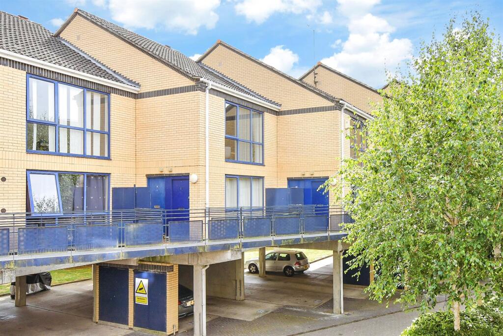 Main image of property: Valetta Way, The Esplanade, Rochester, Kent
