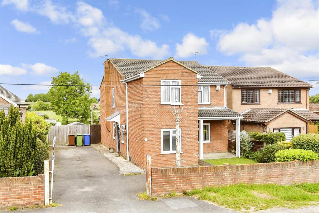 4 bedroom detached house