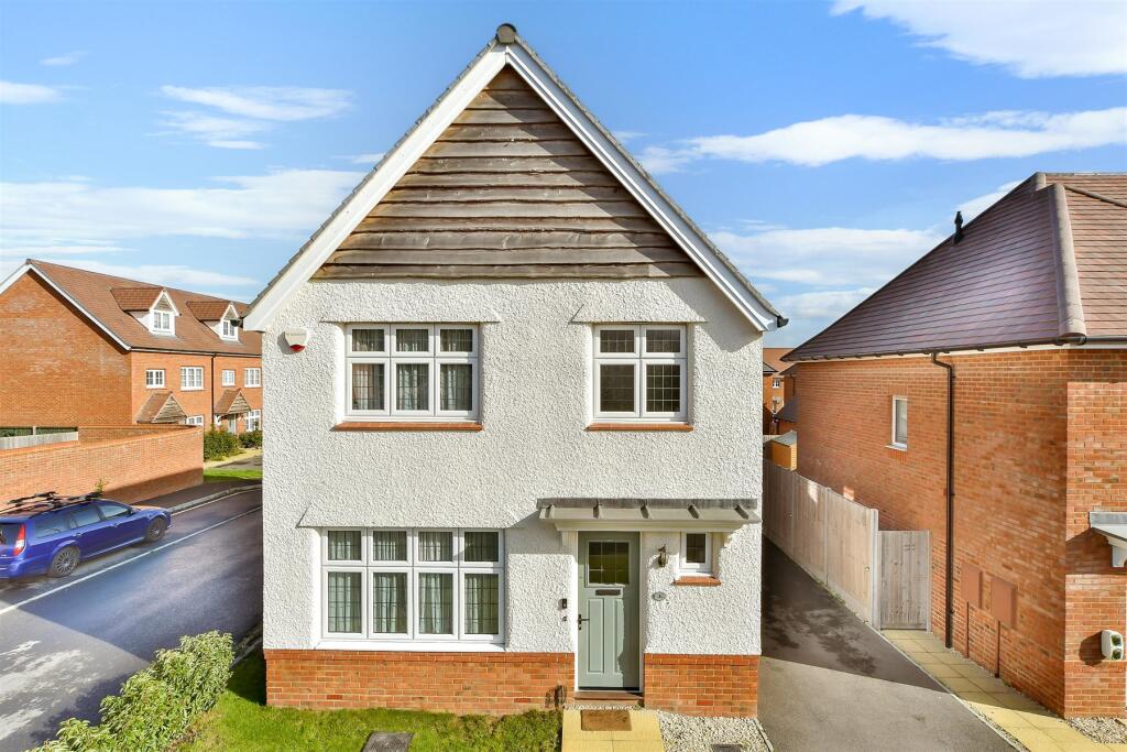 Main image of property: Cambria Crescent, Sittingbourne, Kent