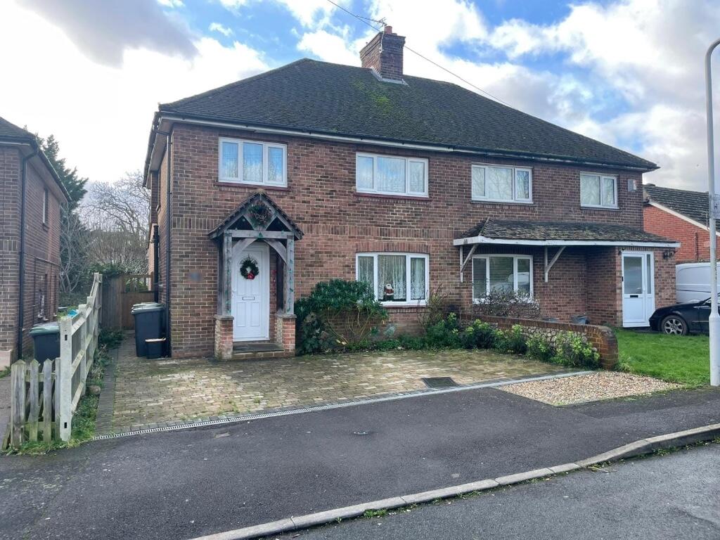 3 bedroom semi-detached house