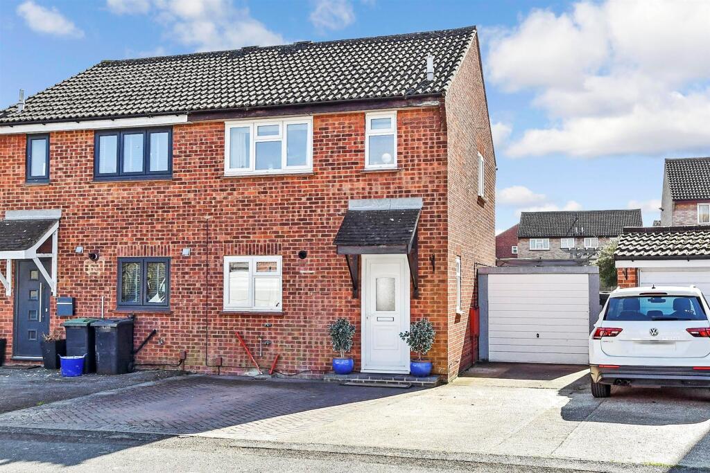 Main image of property: Townsend Road, Snodland, Kent