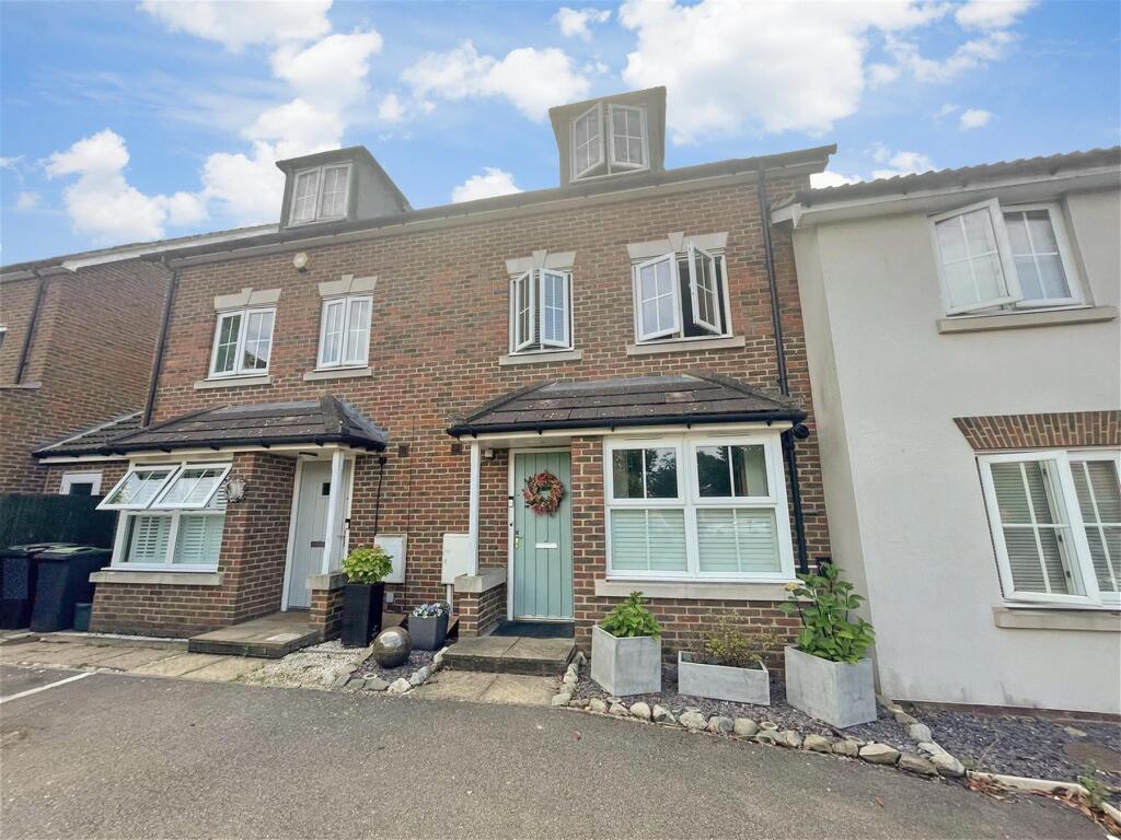 Main image of property: Cantium Place, Snodland, Kent
