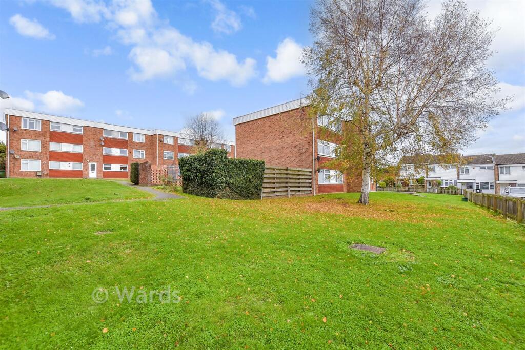 Main image of property: Bingley Close, Snodland, Kent