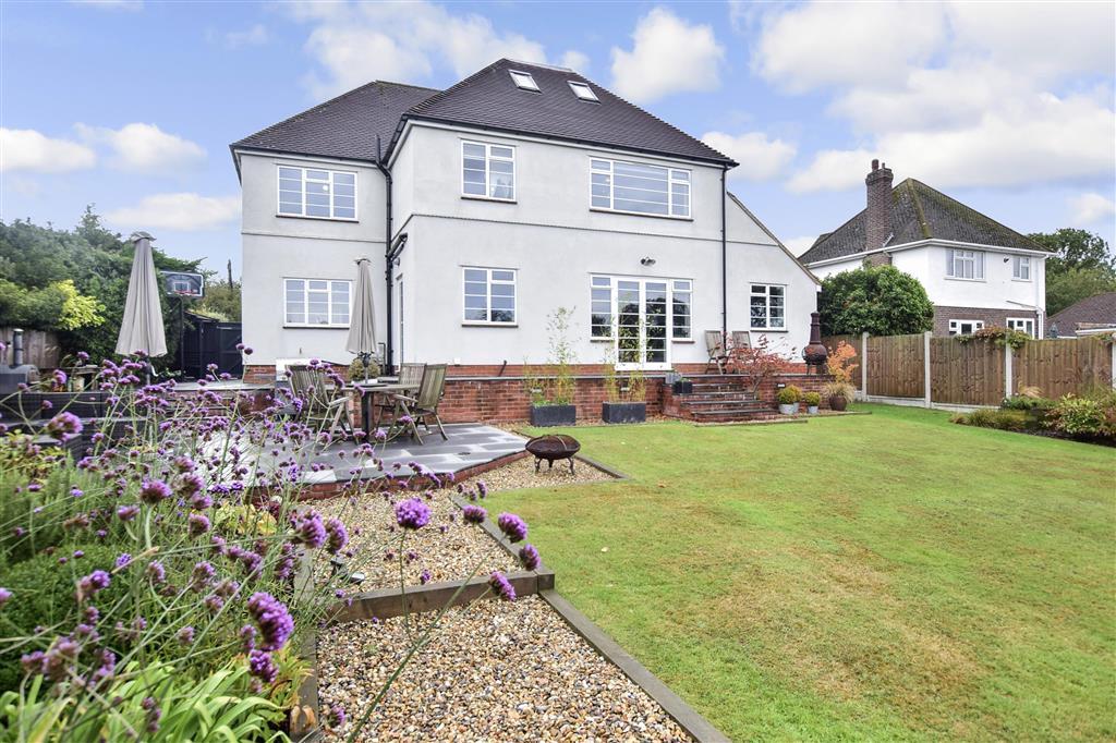 4 bedroom detached house for sale in Dillywood Lane, Higham, Rochester