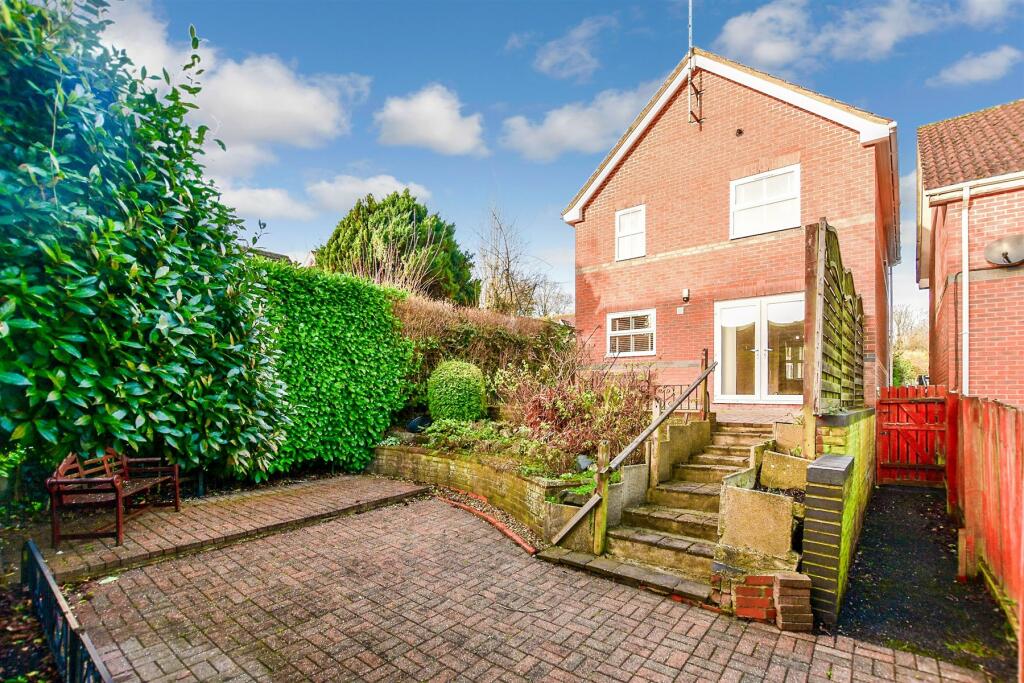 4 bedroom detached house for sale in Henley Meadows, St. Michaels