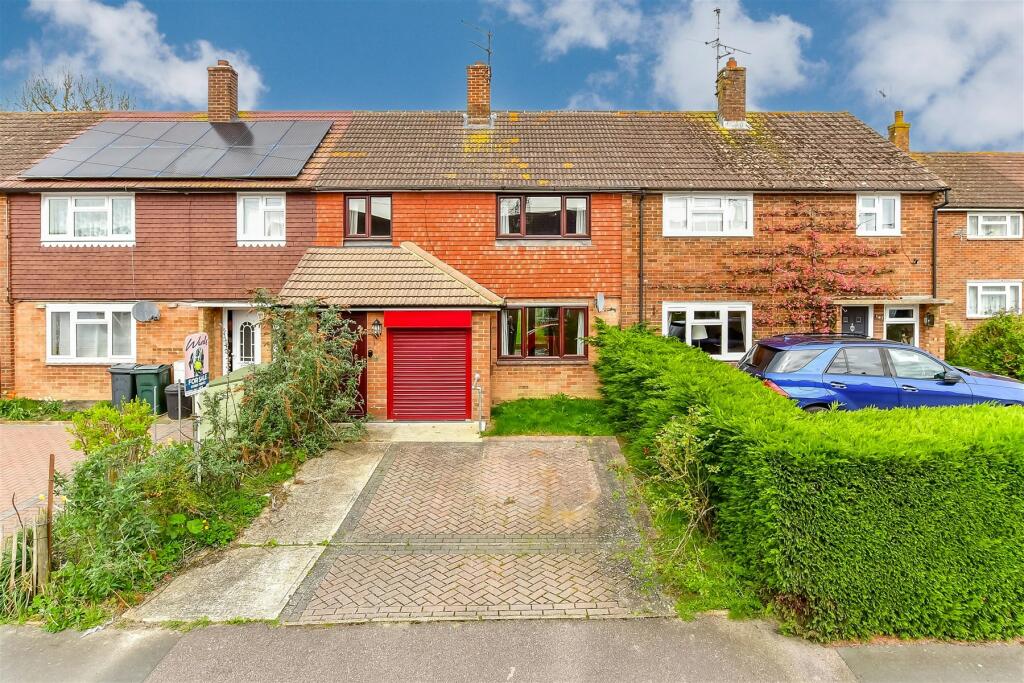3 bedroom terraced house for sale in Shrubcote, Tenterden, Kent, TN30