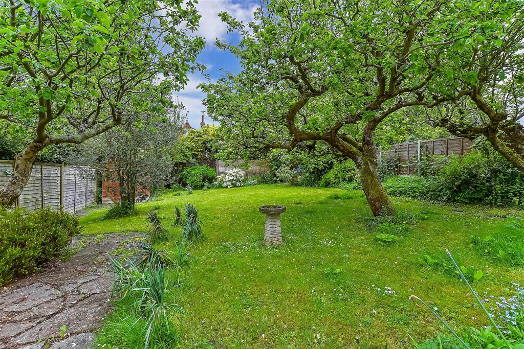 3 bedroom semidetached house for sale in The Drive, Tonbridge, Kent, TN9