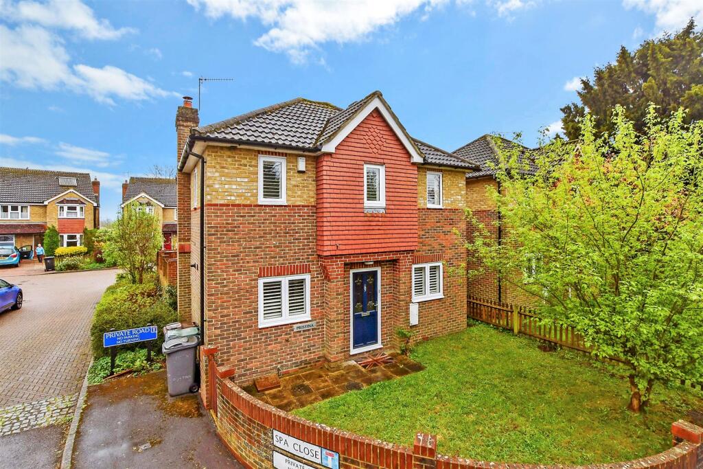 Main image of property: Maidstone Road, Hadlow, Tonbridge, Kent