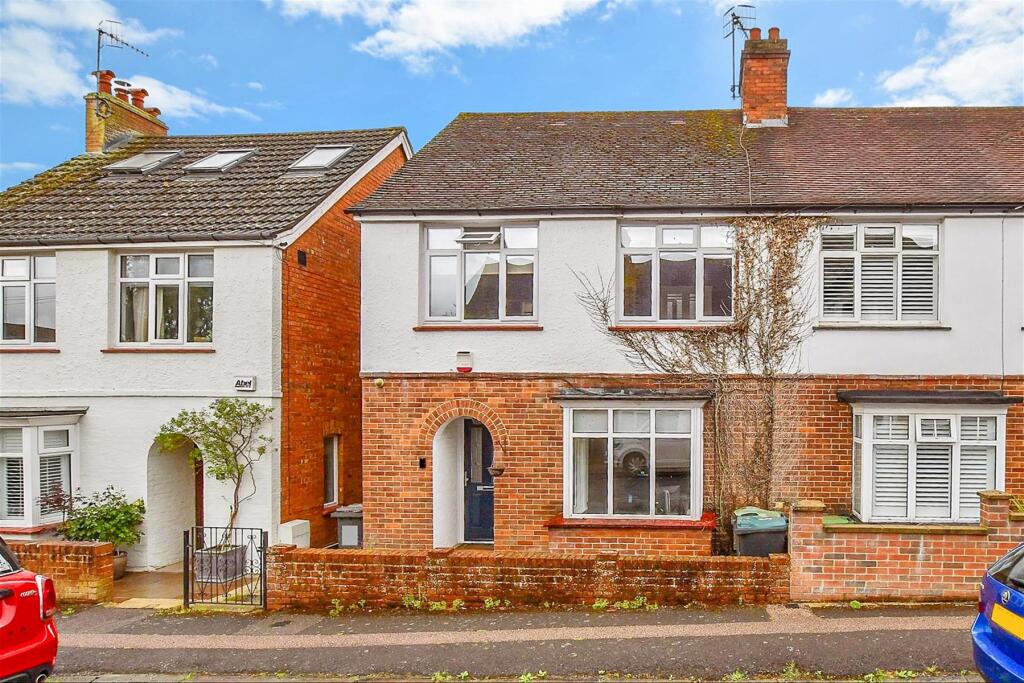 Main image of property: Lawn Road, Tonbridge, Kent