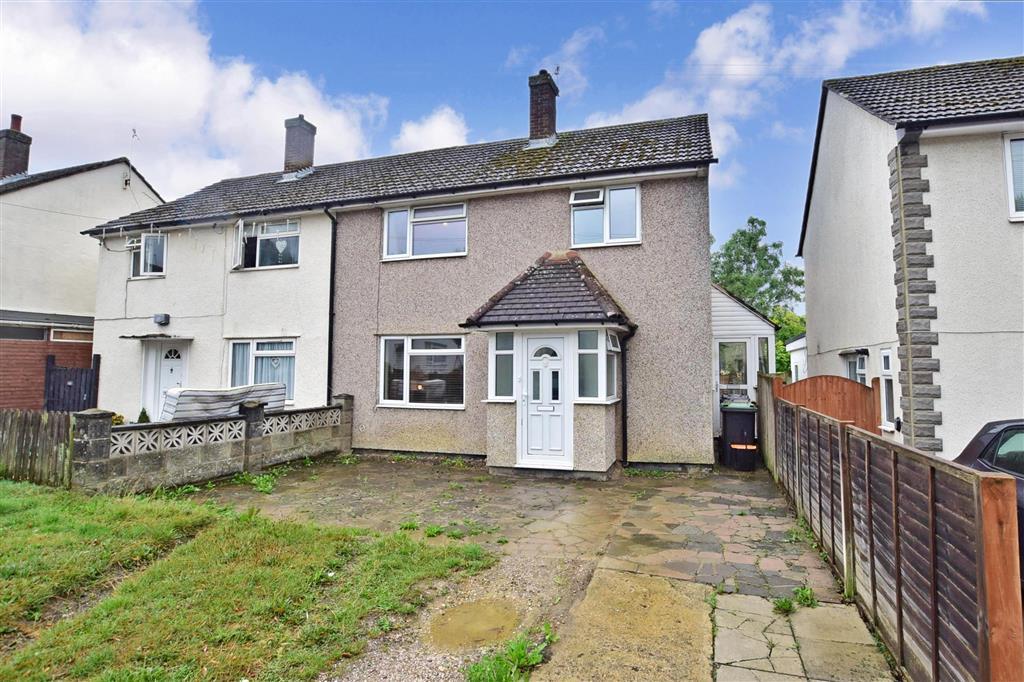 3 bedroom semidetached house for sale in Whistler Road, Tonbridge