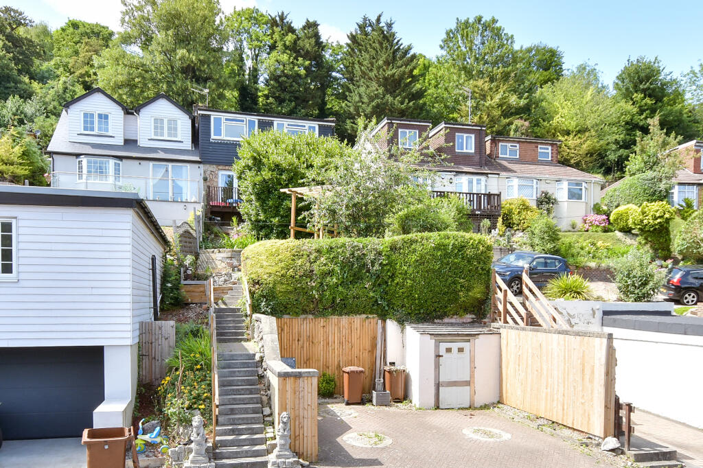 4 bedroom semi-detached house