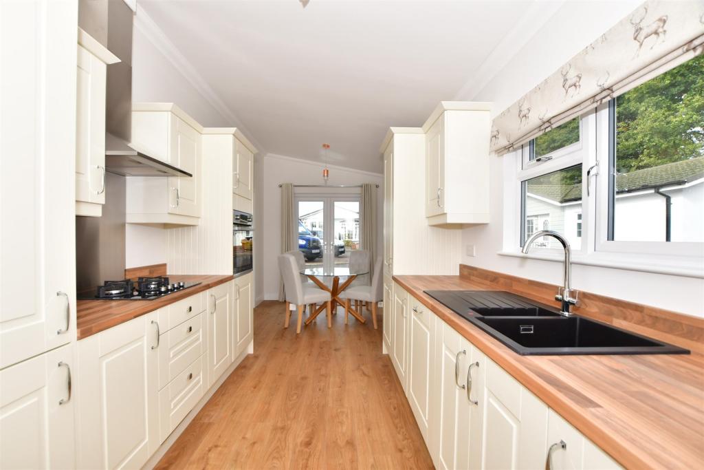 2 bedroom park home for sale in London Road, Mill View Park, West