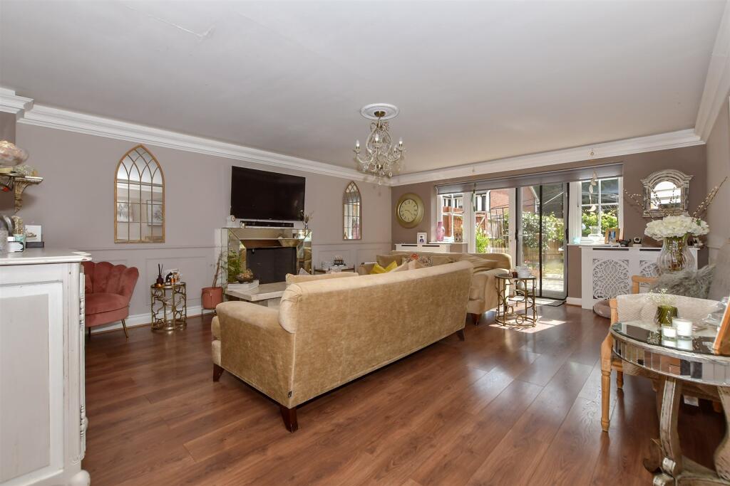 Main image of property: London Road, West Kingsdown, Kent