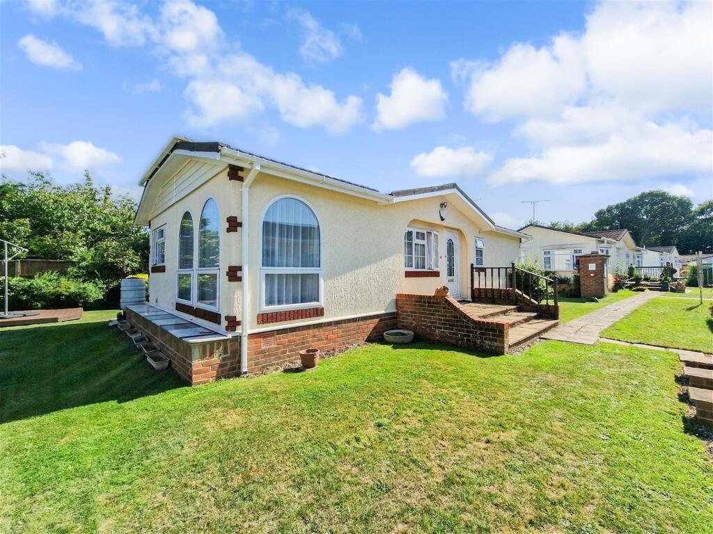 Main image of property: London Road, West Kingsdown, Kent