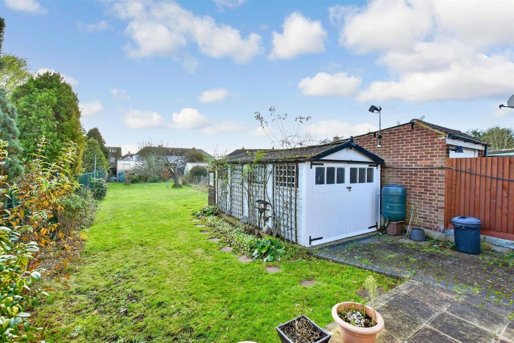 3 bedroom semidetached house for sale in Welling Way, Welling, Kent, DA16