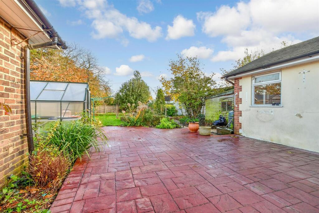 4 bedroom detached bungalow for sale in Bellevue Road, Whitstable, Kent