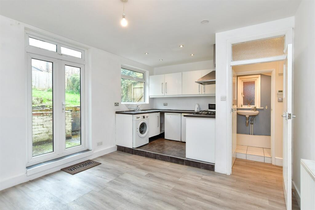 3 bedroom semi-detached house for sale in Stanmer Villas, Brighton, East Sussex, BN1