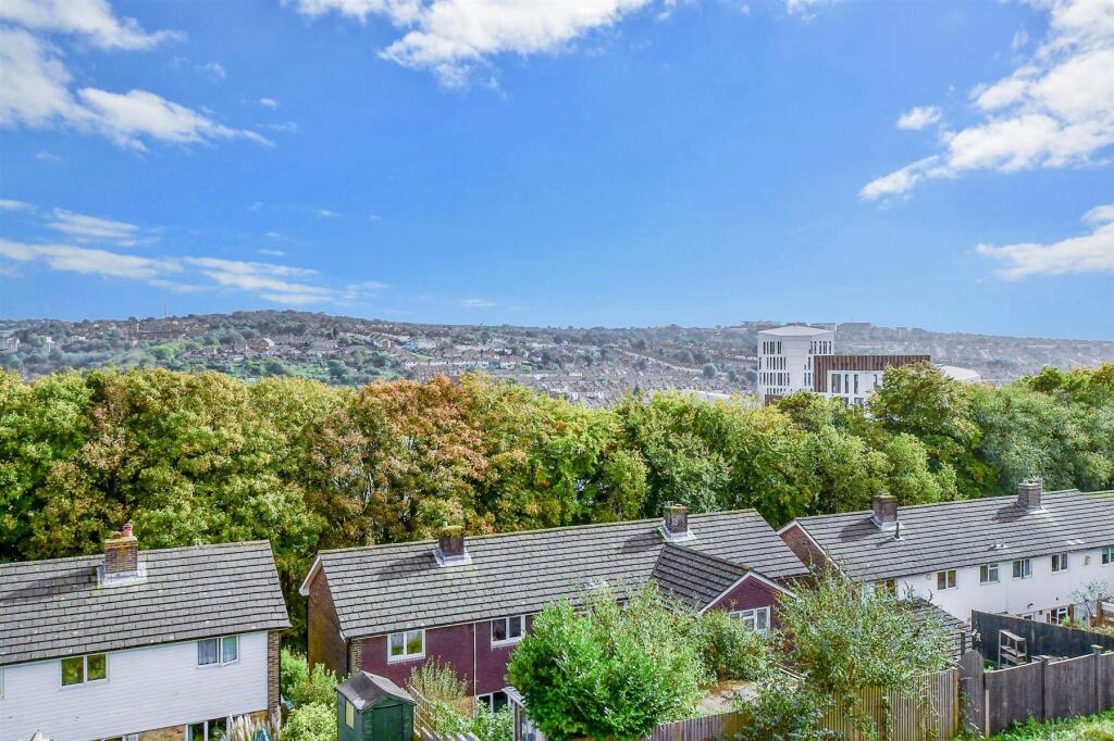 3 bedroom semidetached house for sale in Isfield Road, Brighton, East