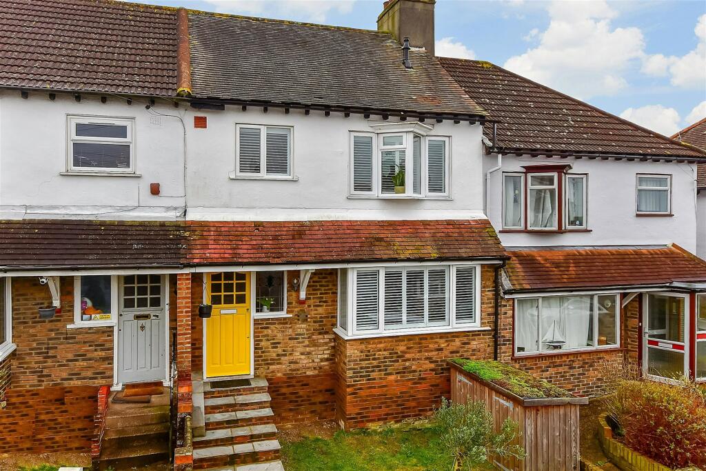 3 bedroom terraced house for sale in Bevendean Crescent, Brighton, East Sussex, BN2