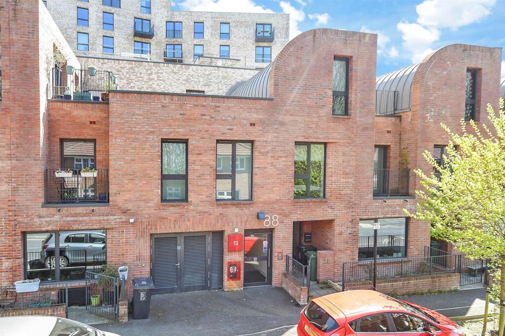 Main image of property: Saunders Park View, Brighton, East Sussex