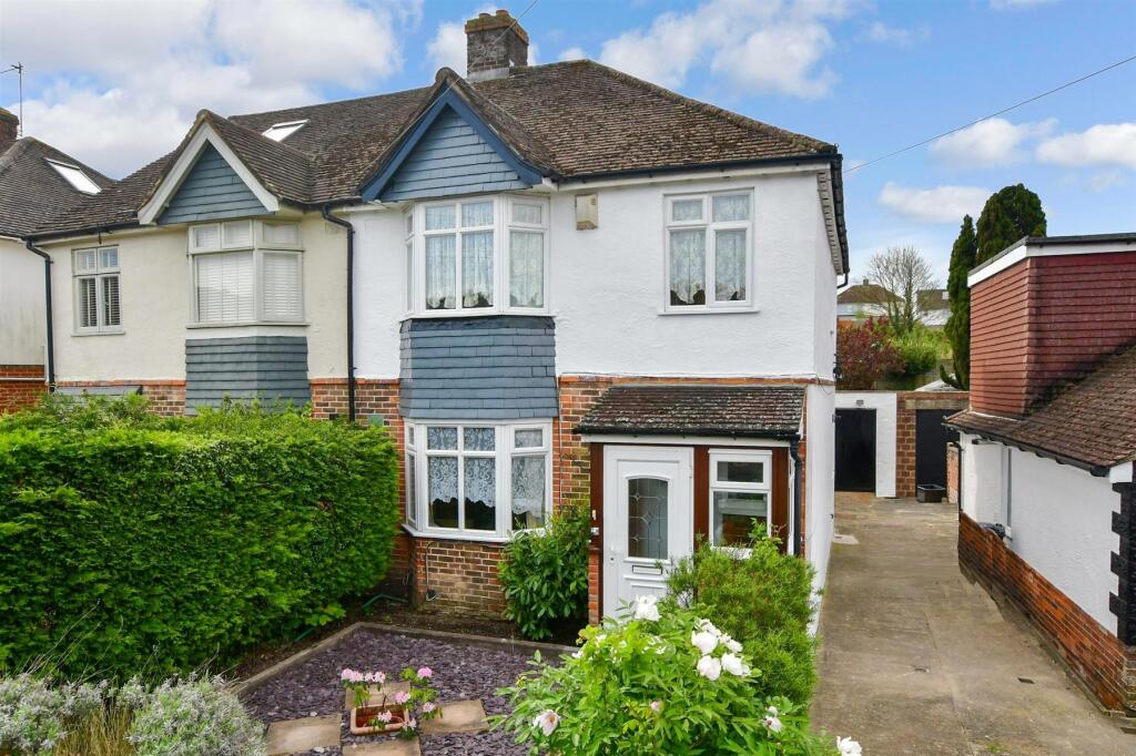 3 bedroom semidetached house for sale in Mackie Avenue, Patcham