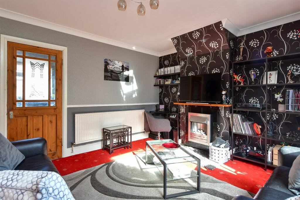 2 bedroom semi-detached house for sale in Birch Grove Crescent, Brighton, East Sussex, BN1