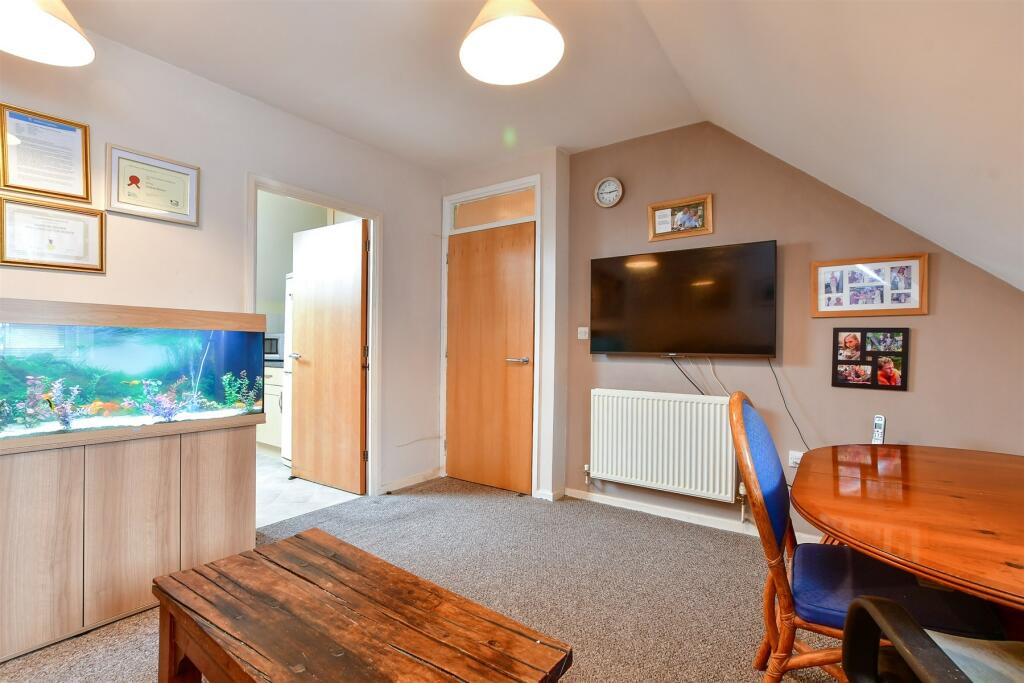 1 bedroom flat for sale in Ropetackle, ShorehamBySea, West Sussex, BN43