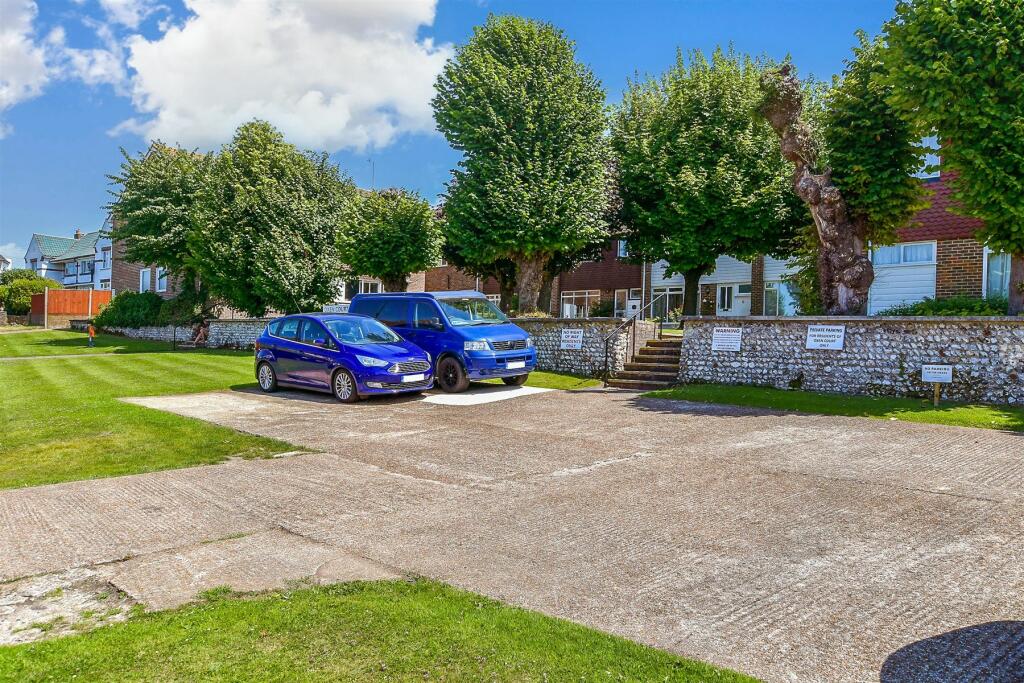 Additional property image - Oxen Avenue, Shoreham-By-Sea, West Sussex
