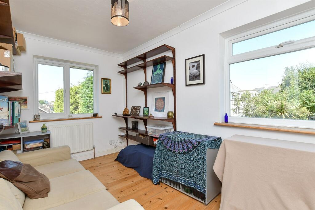 Additional property image - Oxen Avenue, Shoreham-By-Sea, West Sussex