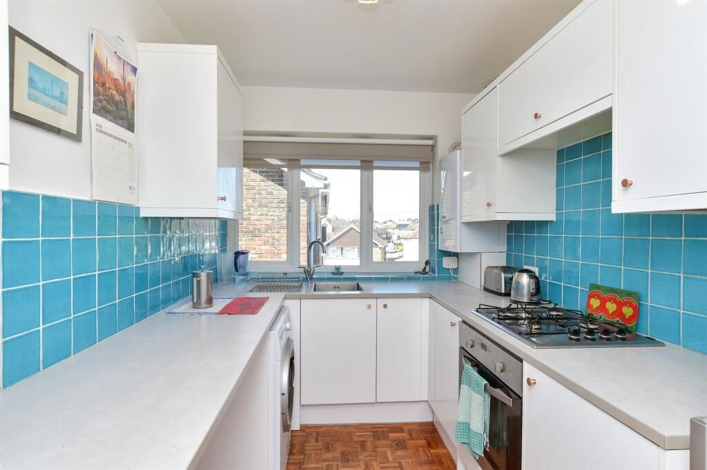Additional property image - Oxen Avenue, Shoreham-By-Sea, West Sussex