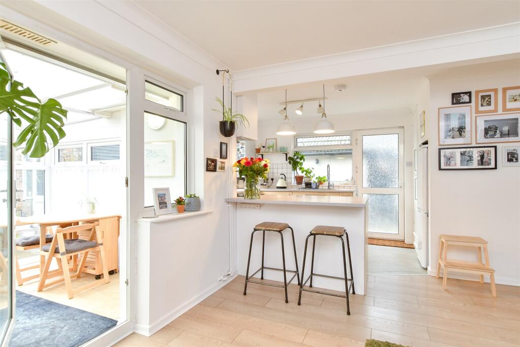 Additional property image - Graham Crescent, Portslade, Brighton, East Sussex
