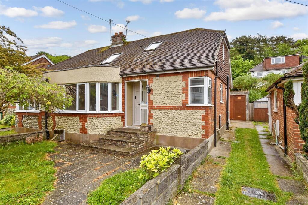 4 bedroom semi-detached bungalow