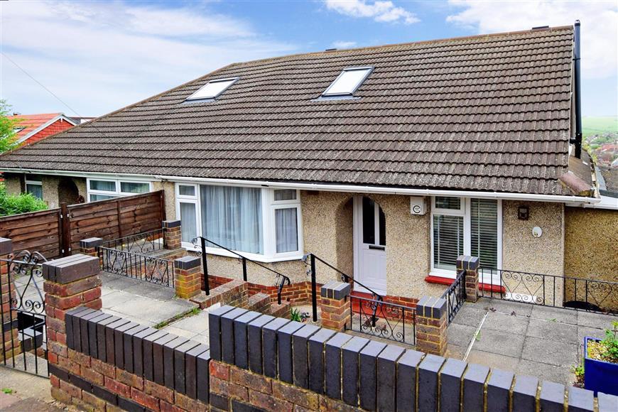 2 bedroom bungalow for sale in Woodbourne Avenue, Patcham, Brighton