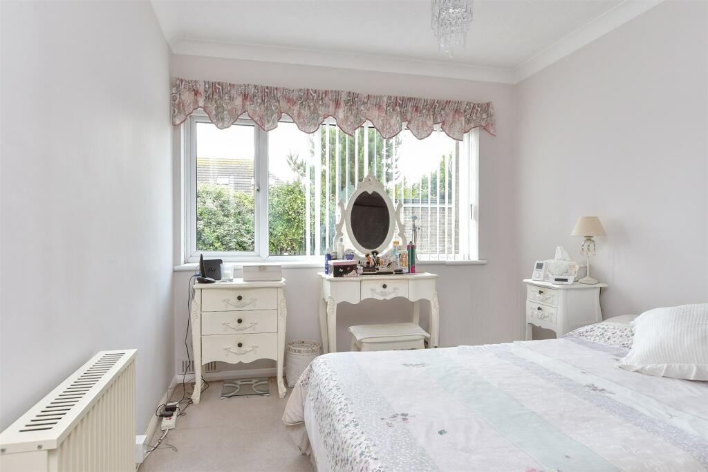 Additional property image - Sutton Avenue, Peacehaven, East Sussex