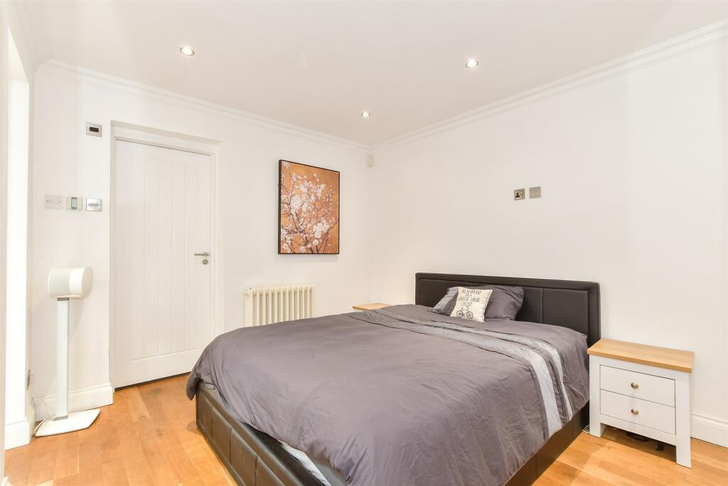 Additional property image - Willow Walk, Newhaven, East Sussex