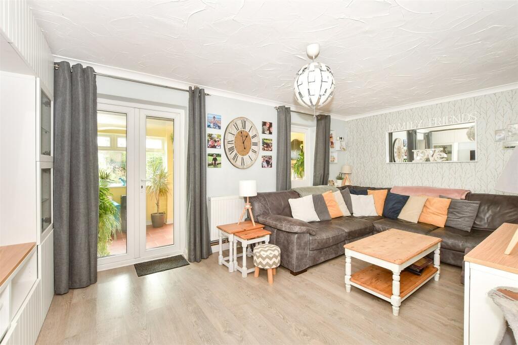 Additional property image - Cinque Foil, Peacehaven, East Sussex