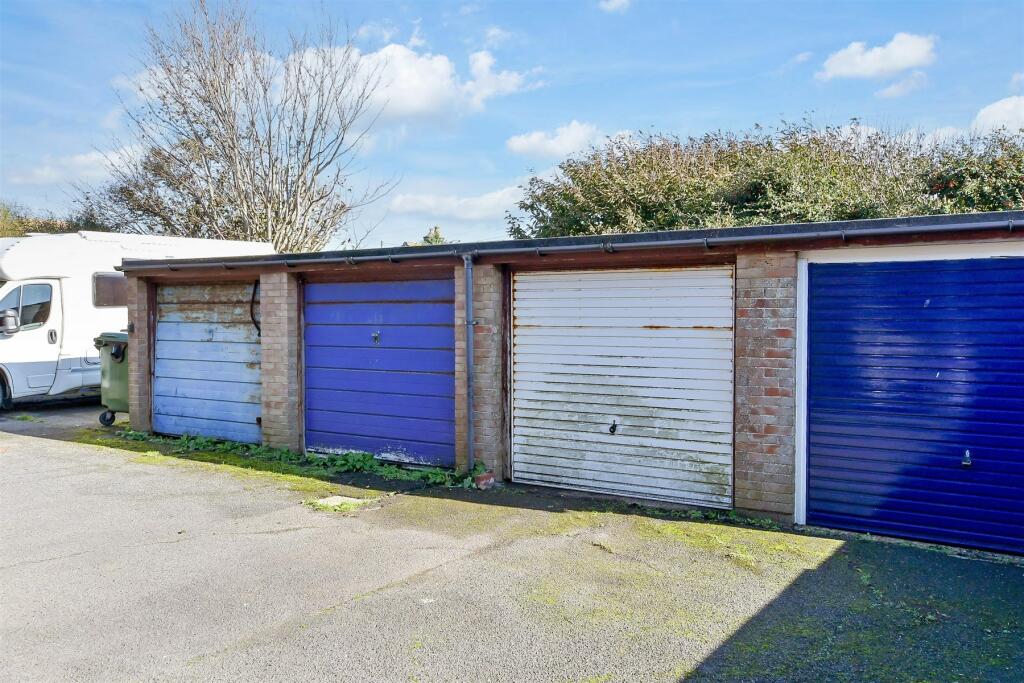 Additional property image - Cavell Avenue, Peacehaven, East Sussex