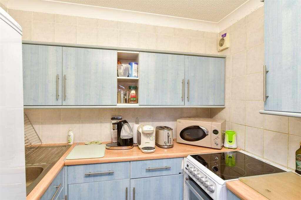 Additional property image - Cavell Avenue, Peacehaven, East Sussex