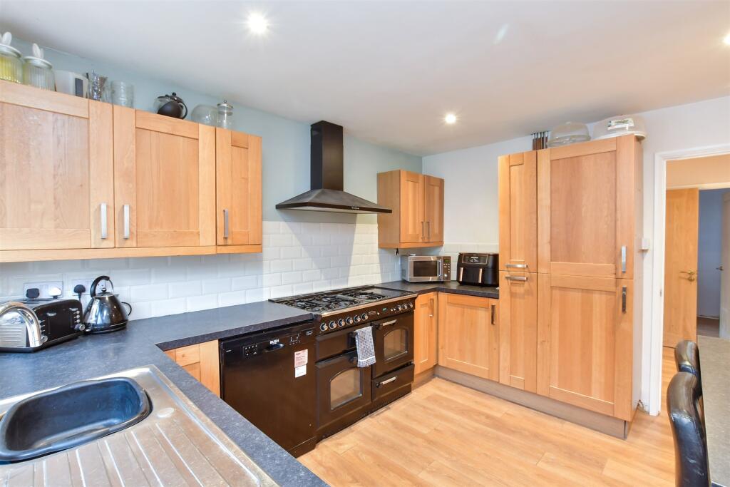 Additional property image - Willow Walk, Newhaven, East Sussex