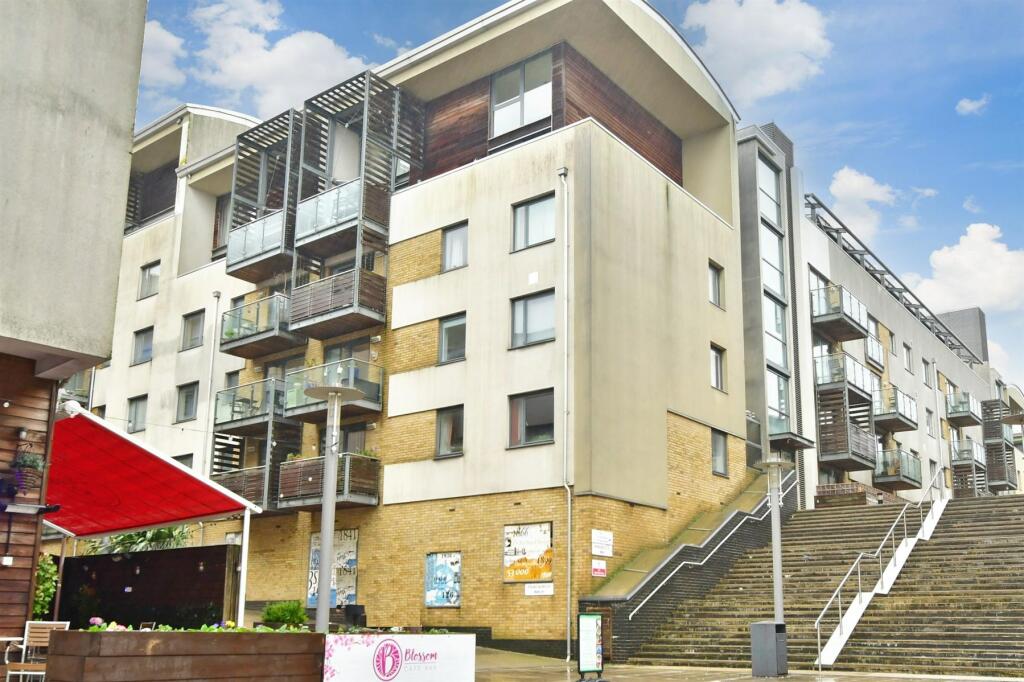 1 bedroom flat for sale in Kingscote Way, Brighton, East Sussex, BN1