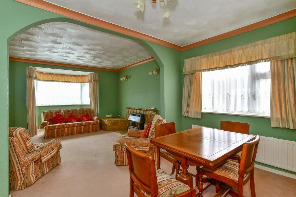 2 bedroom detached bungalow for sale in Channel View Road, Woodingdean