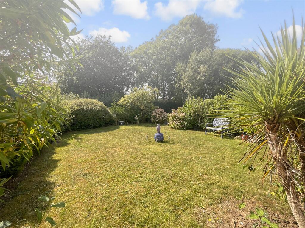 Main image of property: Findon Road, Worthing, West Sussex