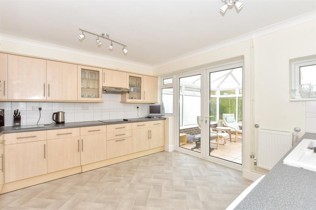 Main image of property: Bedhampton Road, Havant, Hampshire