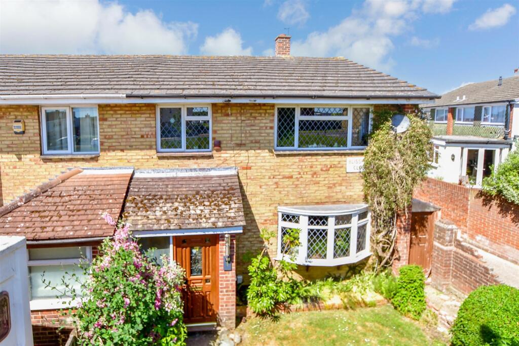 3 bedroom end of terrace house
